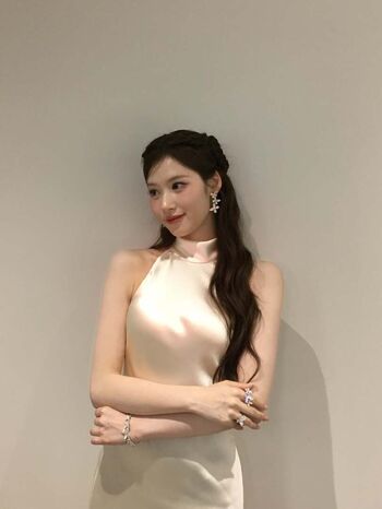 Full leaked Minatozaki sana page private onlyfans photo