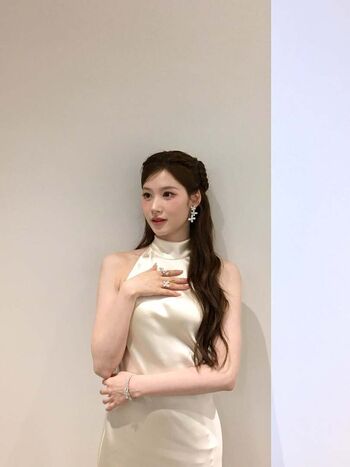 Full leaked Minatozaki sana page private onlyfans photo