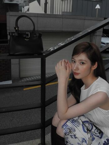 Full leaked Minatozaki sana page private onlyfans photo