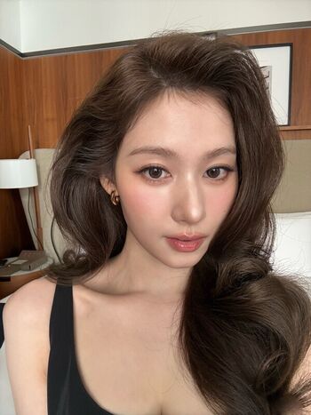 Full leaked Minatozaki sana page private onlyfans photo