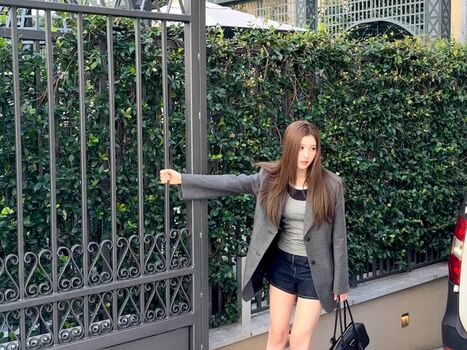 Full leaked Minatozaki sana page private onlyfans photo