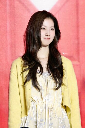 Minatozaki Sana