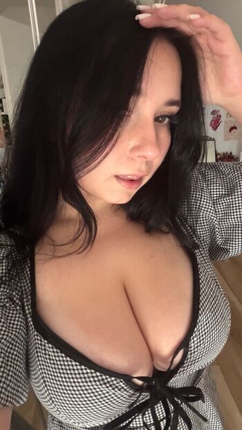 Full leaked Miniloonaa  page private onlyfans photo