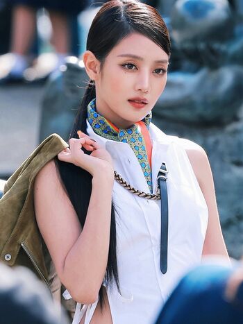 Minnie (Nicha Yontararak - I-dle