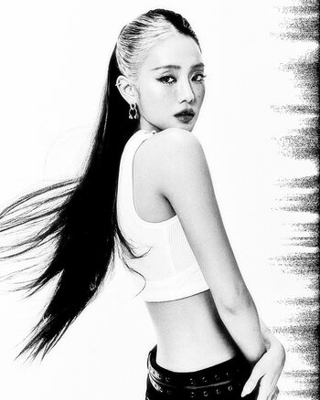Minnie (Nicha Yontararak - I-dle
