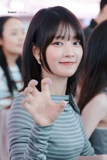 Minnie (Nicha Yontararak - I-dle