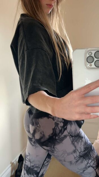 Full leaked Mira private onlyfans photo