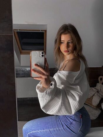 Full leaked Mira page private onlyfans photo