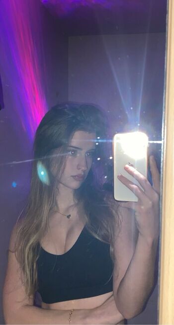 Full leaked Mira private onlyfans photo