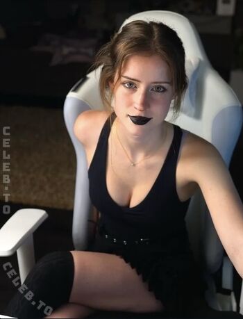 Full leaked Mira szalma page private onlyfans photo