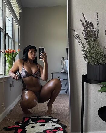 Full leaked Miranda linzy private onlyfans photo