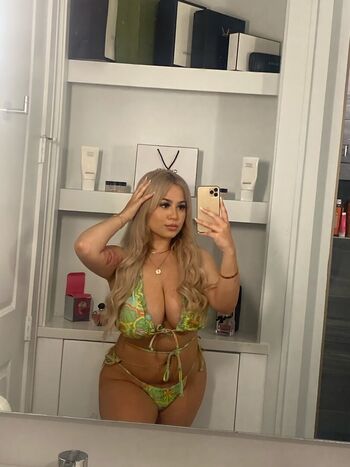 Full leaked Mirandagarcya private onlyfans photo