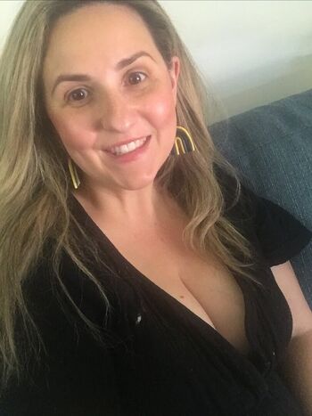Miriam Holme