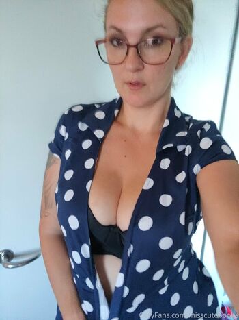 Full leaked Miss cute boobs private onlyfans photo