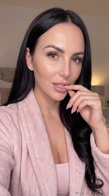 Full leaked Miss dolly private onlyfans photo