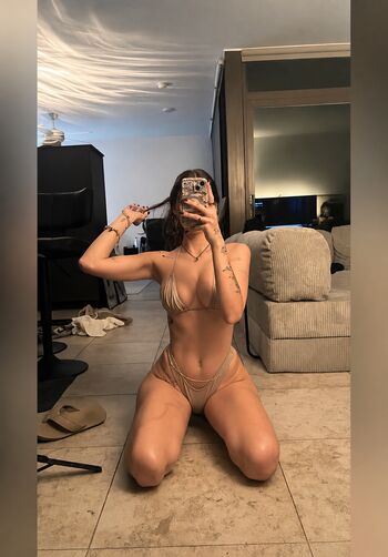 Full leaked Miss x bee private onlyfans photo