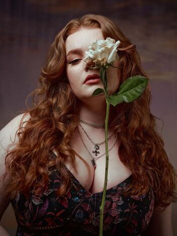 Full leaked Missdeadlyred private onlyfans photo