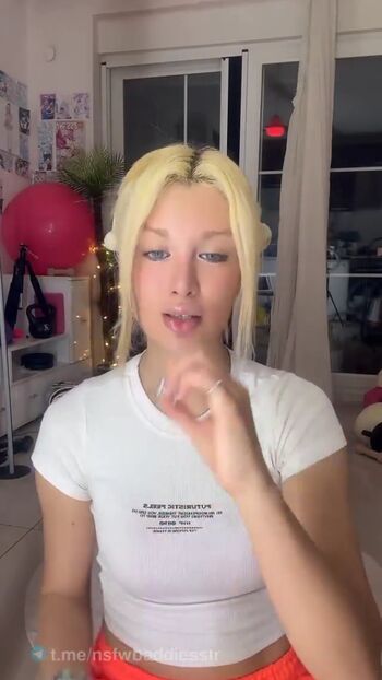 Full leaked Misshoca private onlyfans photo