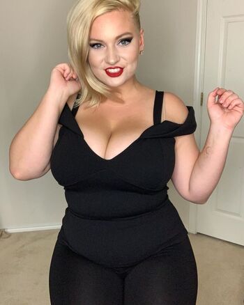 Full leaked Missmadlove private onlyfans photo