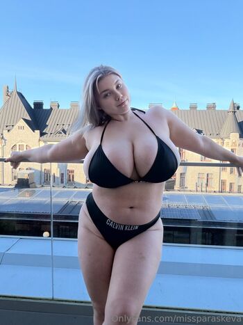 Full leaked Missparaskeva private onlyfans photo