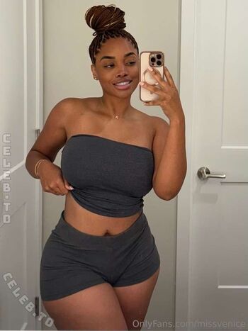Full leaked Missvenice private onlyfans photo