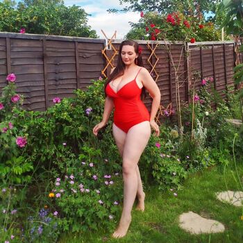 Full leaked Missvintagedresses private onlyfans photo