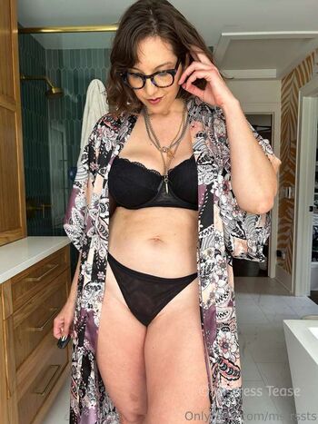 Full leaked Mistress tease private onlyfans photo