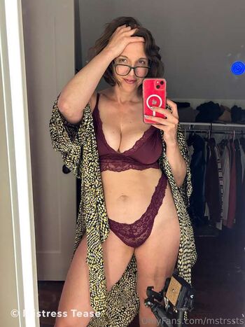 Full leaked Mistress tease private onlyfans photo