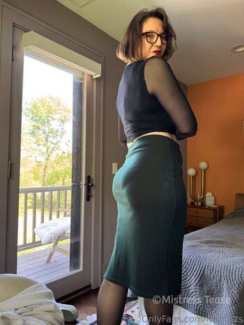 Full leaked Mistress tease private onlyfans photo