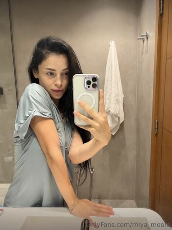 Full leaked Miya moore page private onlyfans photo