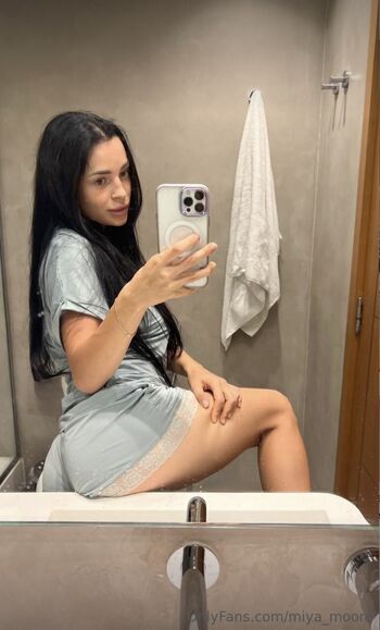 Full leaked Miya moore page private onlyfans photo