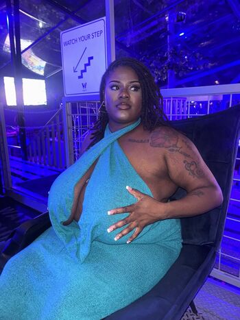 Full leaked Mjmelonz private onlyfans photo