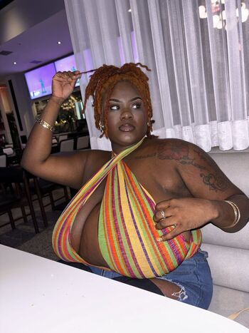 Full leaked Mjmelonz private onlyfans photo