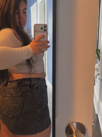 Full leaked Mmmariiis private onlyfans photo