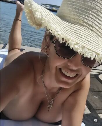 Full leaked Modelmelina private onlyfans photo