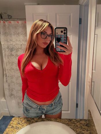 Full leaked Lindslexie/ private onlyfans photo