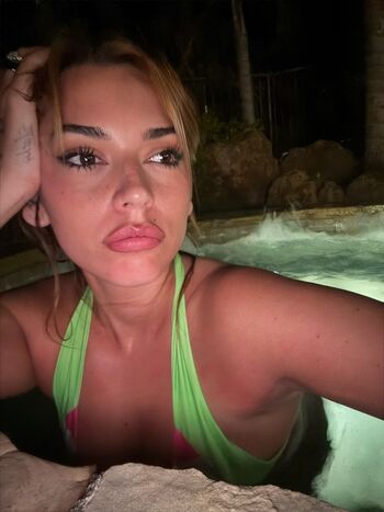 Full leaked Caileykatts/ private onlyfans photo