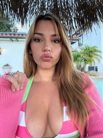 Full leaked Ellie taylor/ private onlyfans photo