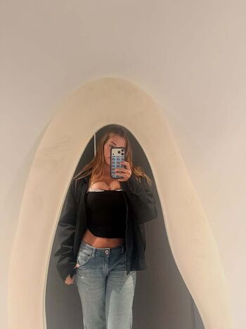 Full leaked Vikaa/ private onlyfans photo