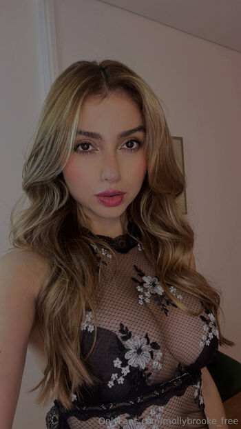 Full leaked Mollybrooke free private onlyfans photo