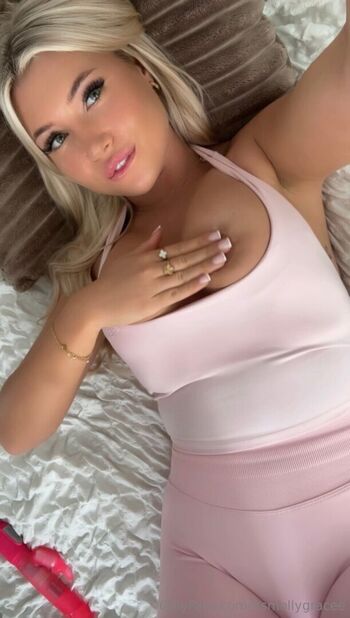 mollygracee_exclusive