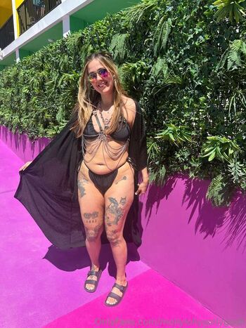 Full leaked Mollylollygollygosh private onlyfans photo