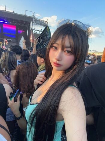Full leaked Mollyshen private onlyfans photo