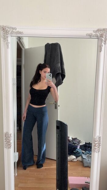 Full leaked Mollyswes private onlyfans photo