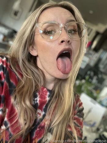 Full leaked Mommy penelope private onlyfans photo