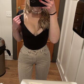 Full leaked Mommygirl private onlyfans photo