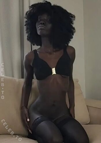 Full leaked Mona onyxxx page private onlyfans photo