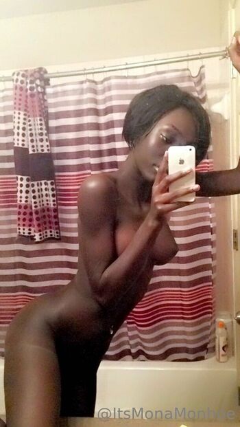 Full leaked Monamonhoe private onlyfans photo