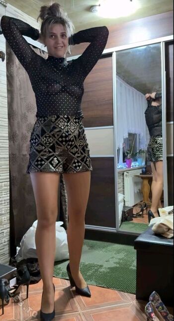 Full leaked Monia private onlyfans photo
