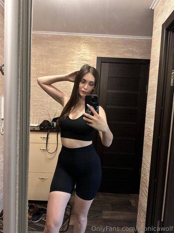 monicawolf
